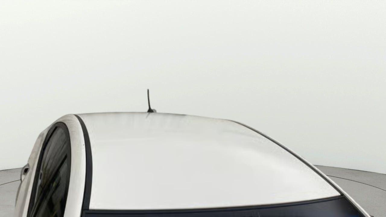 View 2015 Hyundai Fluidic Verna 1.4 CRDI Base Image 6 Used 2015 Hyundai Fluidic Verna 1.4 CRDI Base Image 6