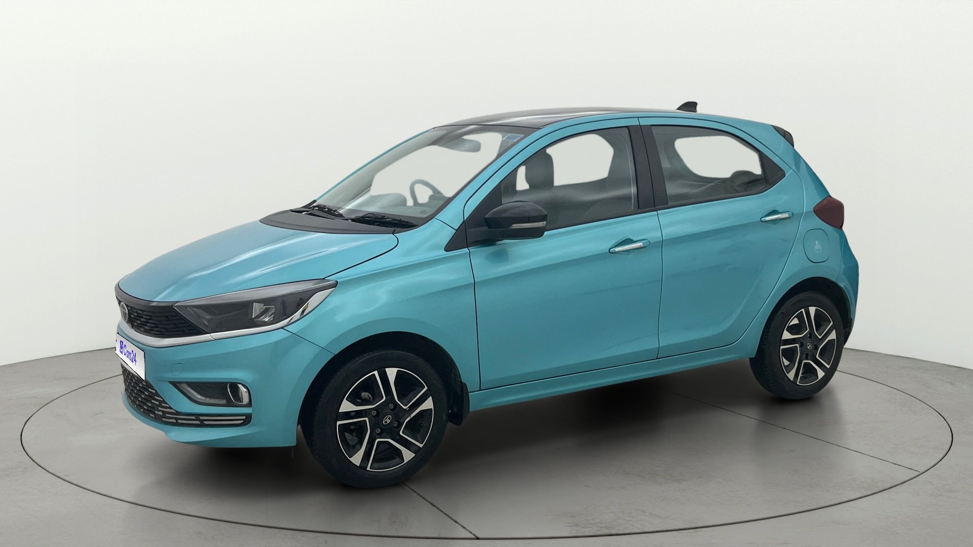 View 2025 Tata Tiago Revotorq XB Image 22 Used 2025 Tata Tiago Revotorq XB Image 22