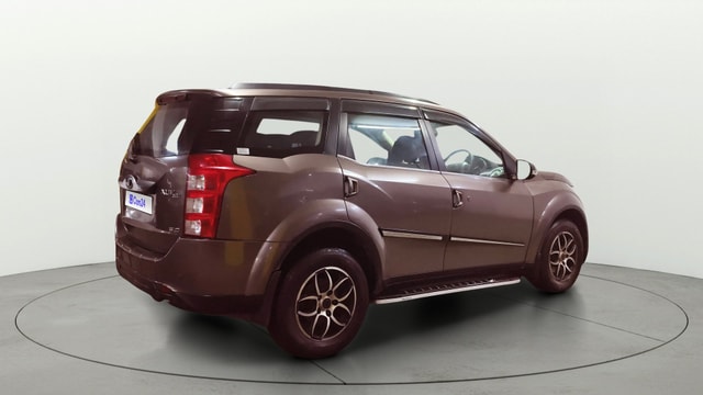 View Mahindra XUV500 Image 48 Used Mahindra XUV500 Image 48