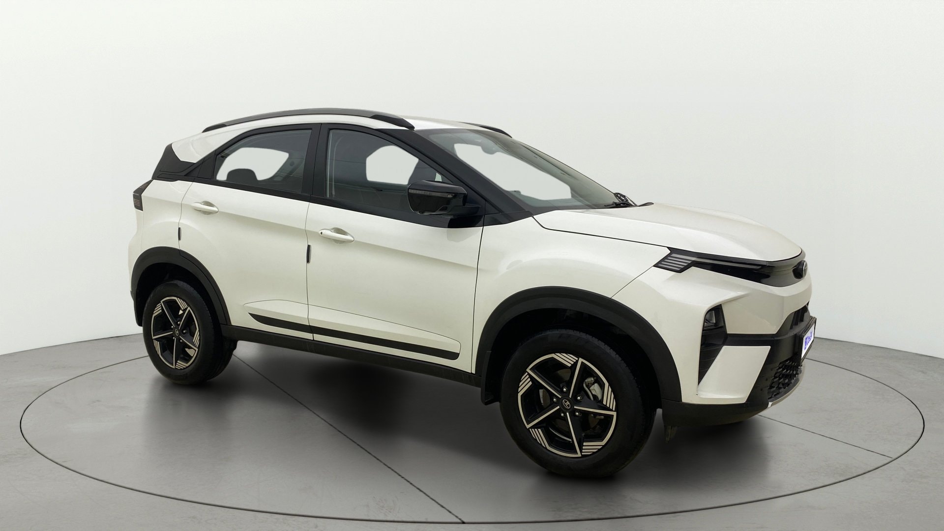 View 2025 Tata Nexon Revotron XE Image 38 Used 2025 Tata Nexon Revotron XE Image 38