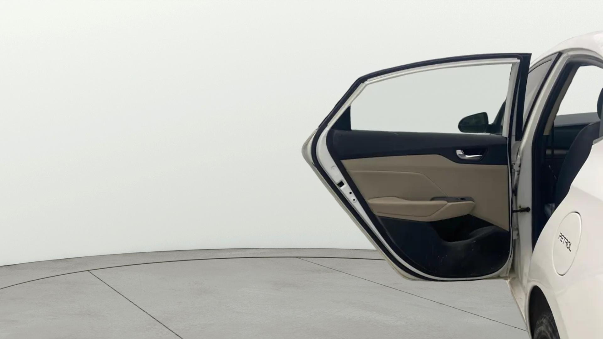 View 2019 Hyundai Verna 1.6 VTVT SX (O) AT Image 23 Used 2019 Hyundai Verna 1.6 VTVT SX (O) AT Image 23