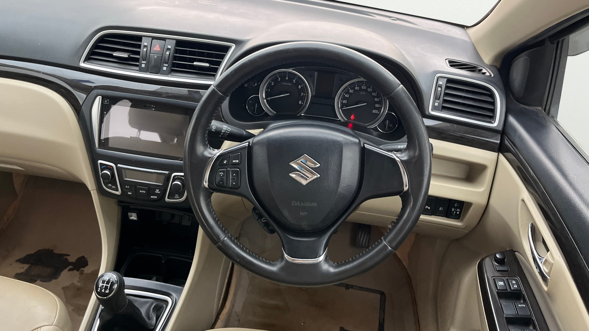 View 2017 Maruti Suzuki 1000 Base Variant Image 20 Used 2017 Maruti Suzuki 1000 Base Variant Image 20