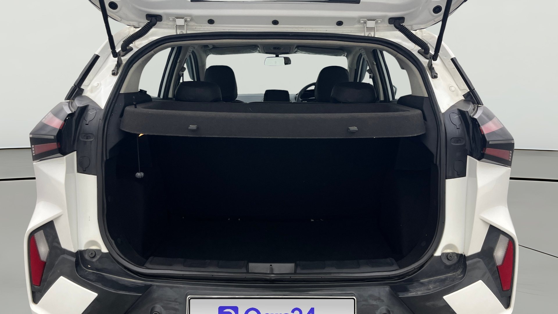 View 2024 Tata Nexon Revotron XE Image 38 Used 2024 Tata Nexon Revotron XE Image 38