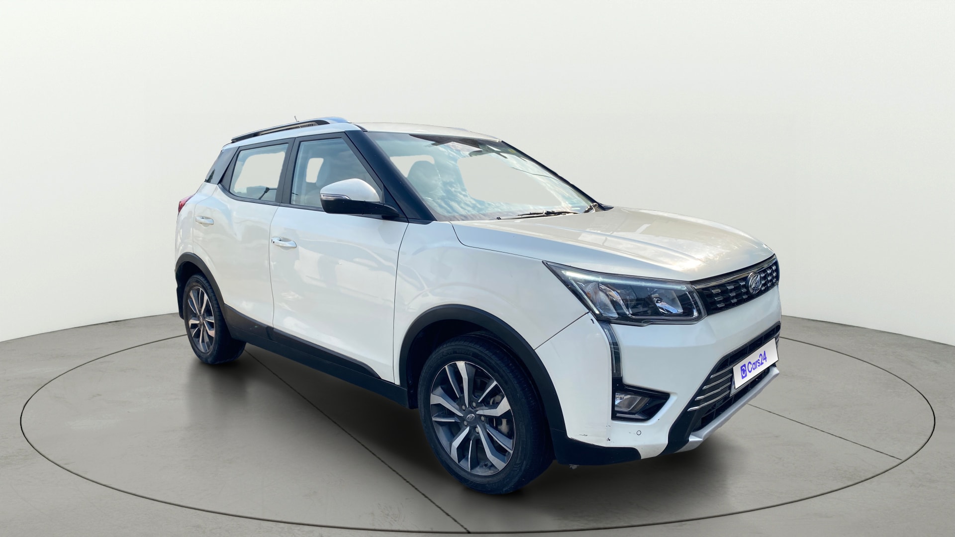 View 2019 Mahindra XUV300 W4 Petrol BS IV Image 39 Used 2019 Mahindra XUV300 W4 Petrol BS IV Image 39