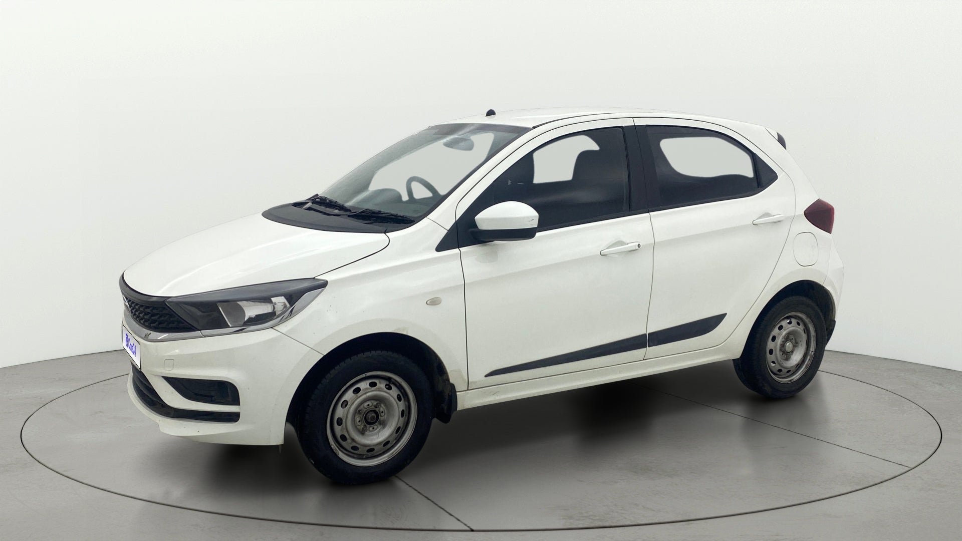 View 2023 Tata Tiago Revotorq XB Image 34 Used 2023 Tata Tiago Revotorq XB Image 34