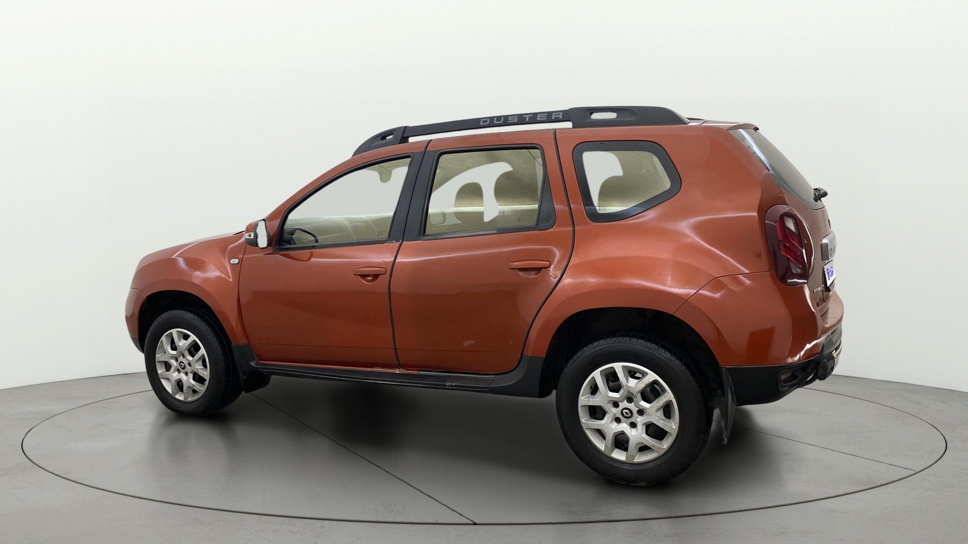 View 2016 Renault Duster Diesel 85PS STD Image 2 Used 2016 Renault Duster Diesel 85PS STD Image 2