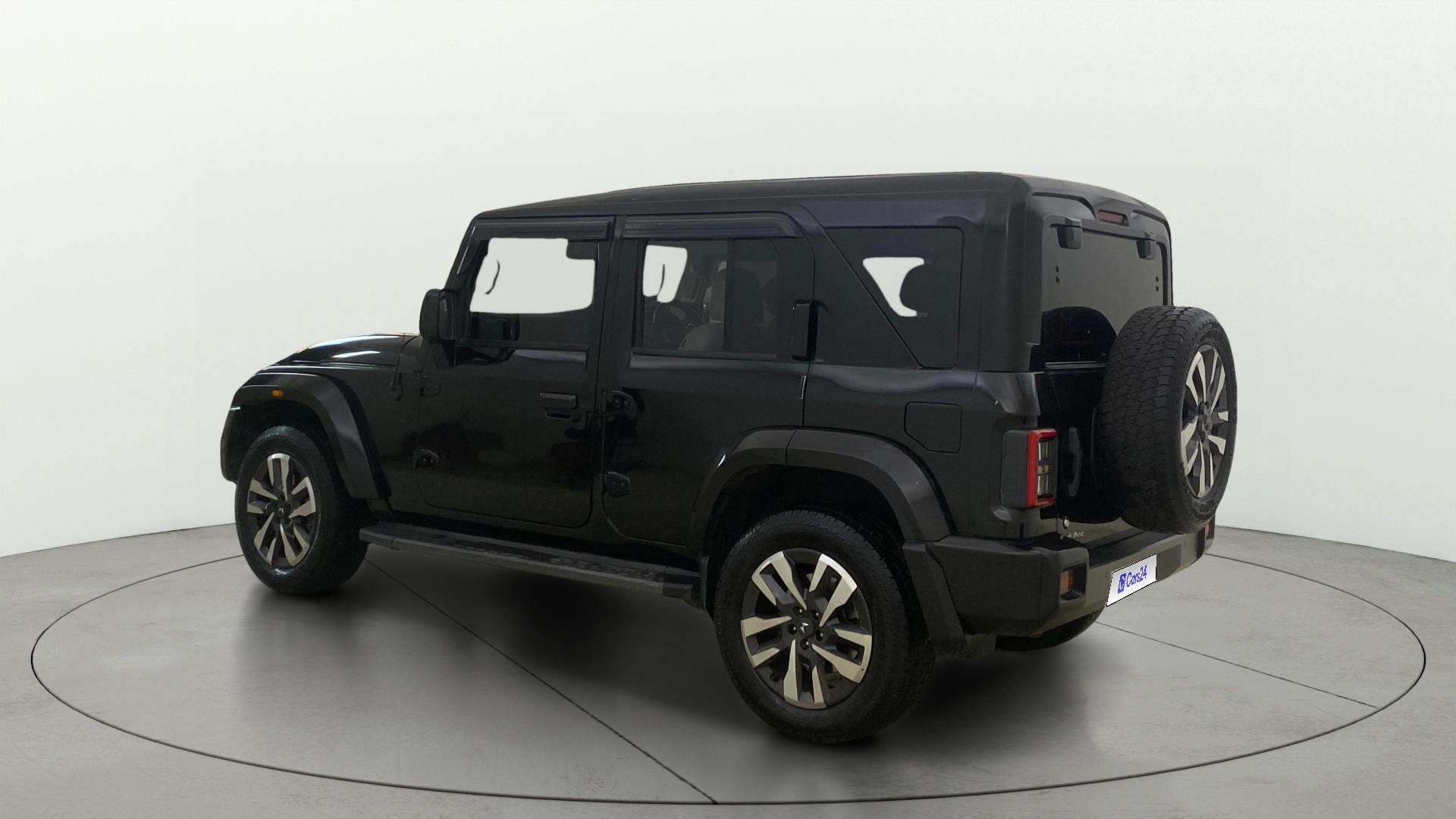 View 2025 Mahindra Thar Roxx AX7L Diesel 2WD AT Image 2 Used 2025 Mahindra Thar Roxx AX7L Diesel 2WD AT Image 2