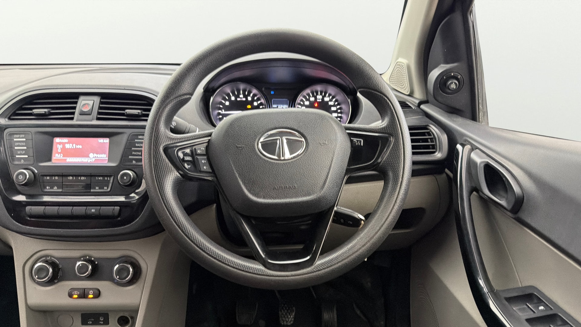 View 2019 Tata Tiago Revotorq XB Image 20 Used 2019 Tata Tiago Revotorq XB Image 20