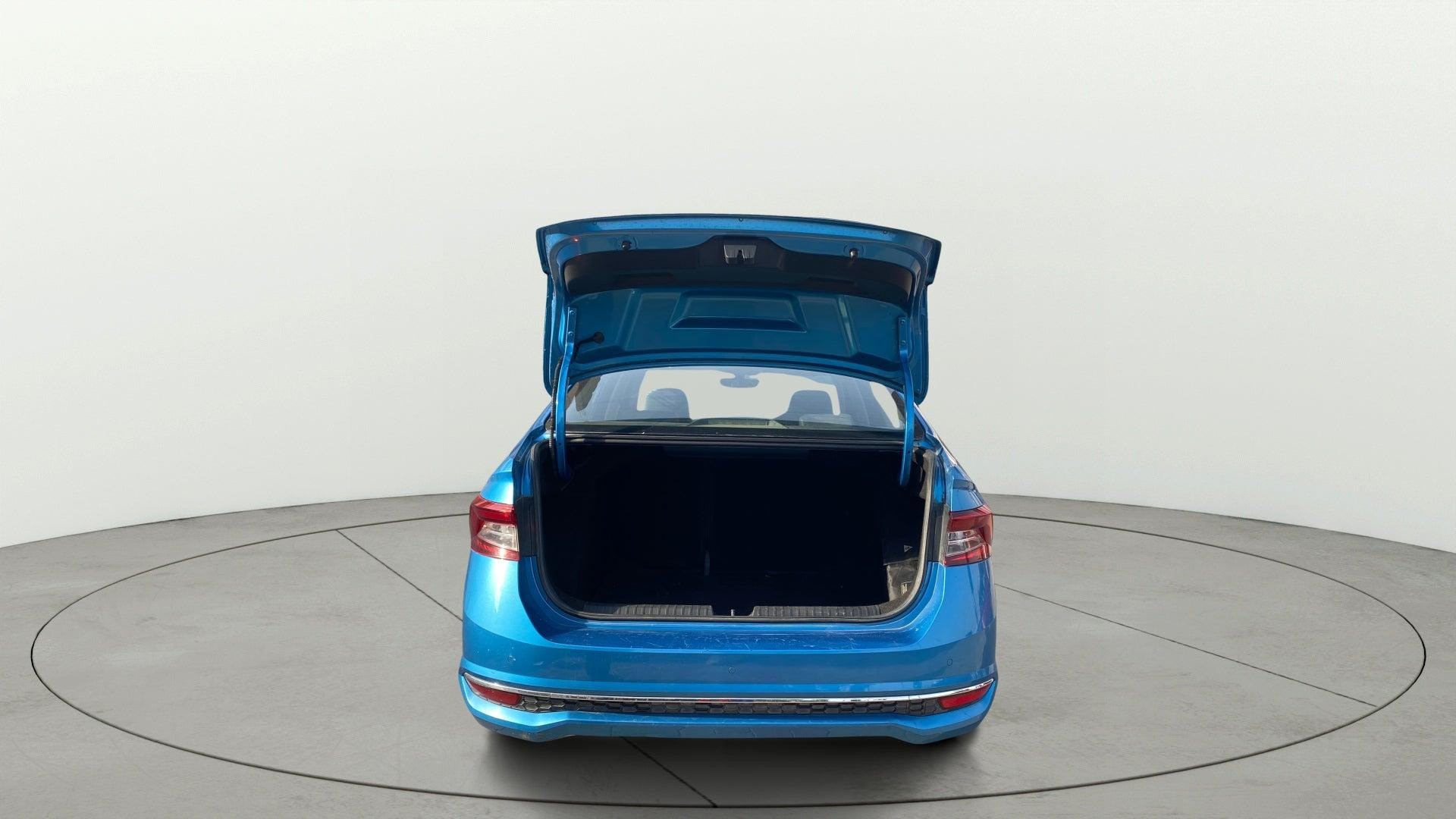 View 2023 Skoda Slavia Style 1.0 TSI MT Image 17 Used 2023 Skoda Slavia Style 1.0 TSI MT Image 17