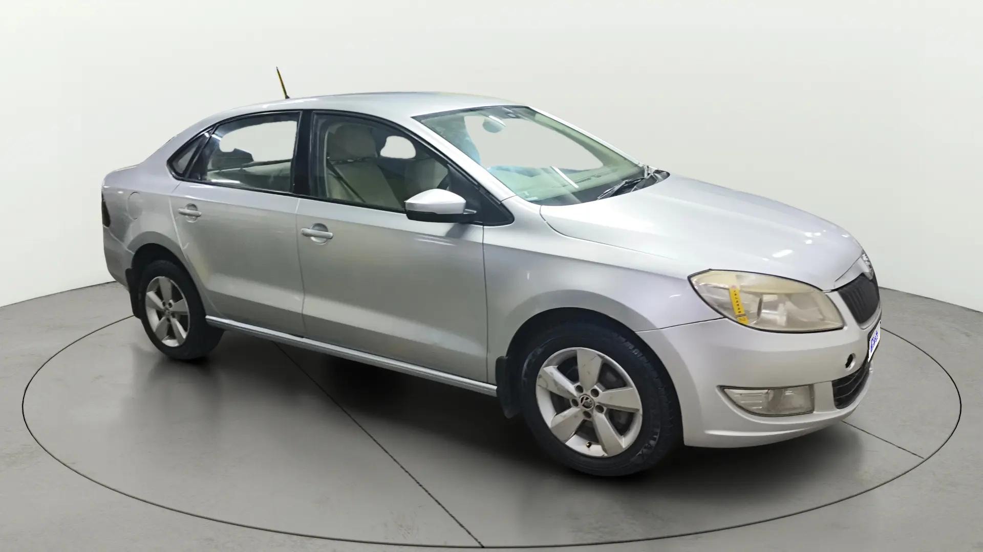 View 2016 Skoda Rapid 1.5 TDI CR Style BS IV Image 21 Used 2016 Skoda Rapid 1.5 TDI CR Style BS IV Image 21