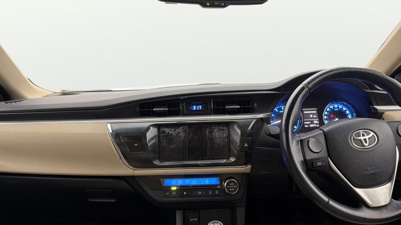 View 2014 Toyota Corolla Altis 1.8 GL Image 17 Used 2014 Toyota Corolla Altis 1.8 GL Image 17