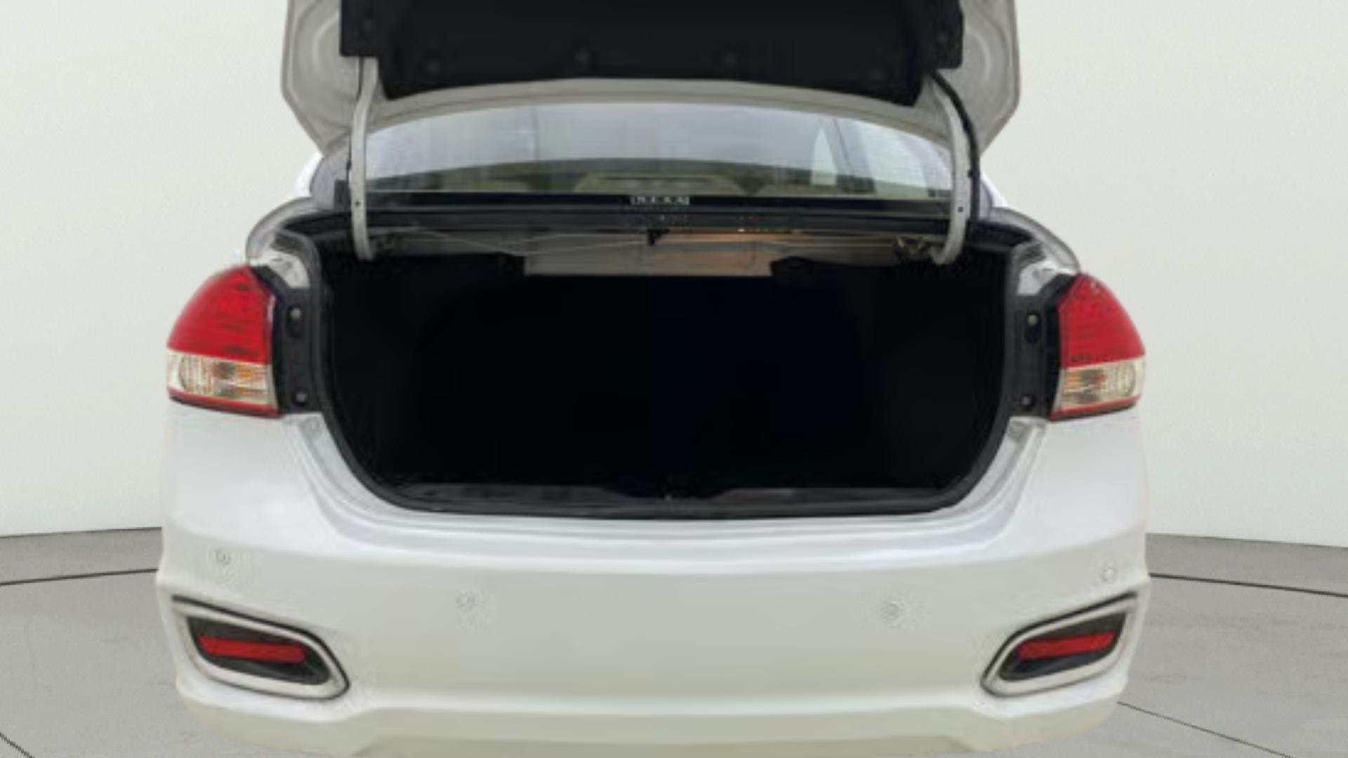 View 2018 Maruti Suzuki 1000 Base Variant Image 37 Used 2018 Maruti Suzuki 1000 Base Variant Image 37