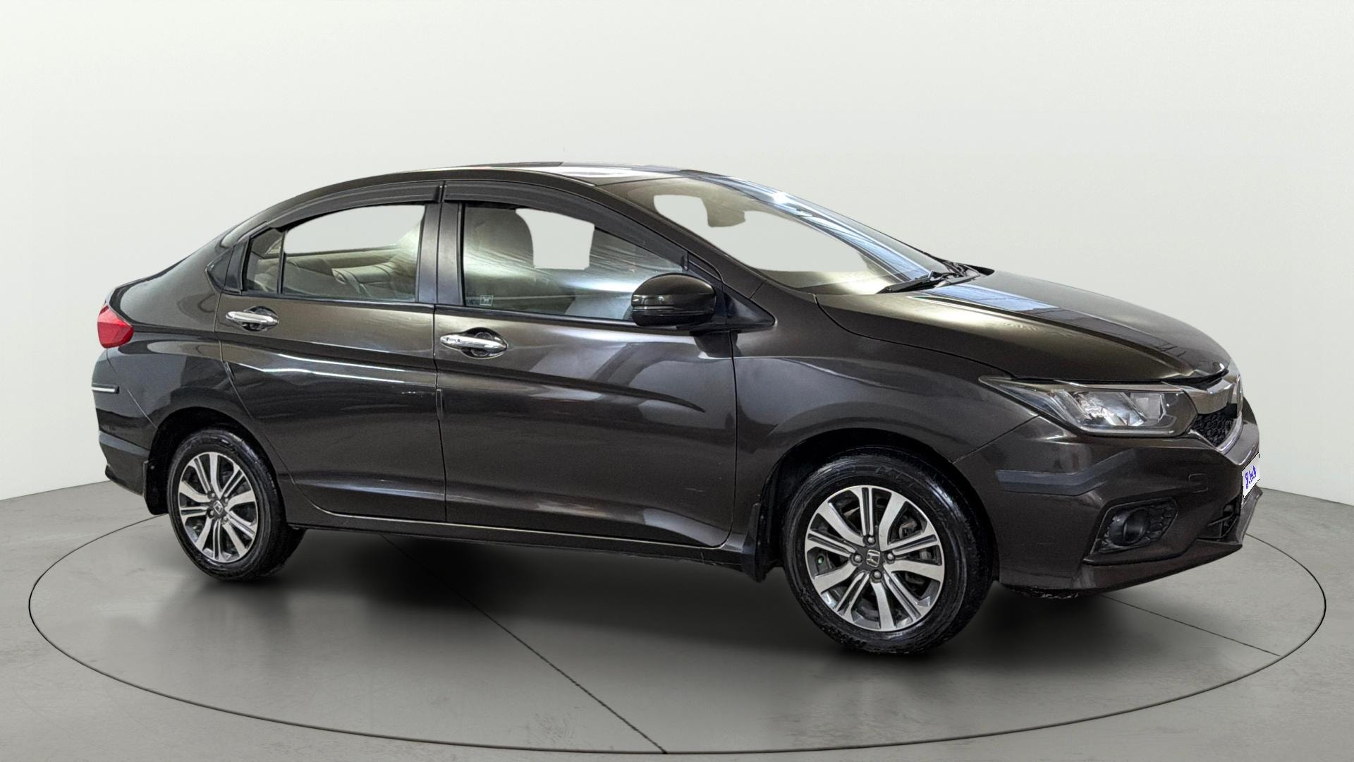 View 2021 Honda City ZX MT Diesel Anniversary Edition Image 22 Used 2021 Honda City ZX MT Diesel Anniversary Edition Image 22