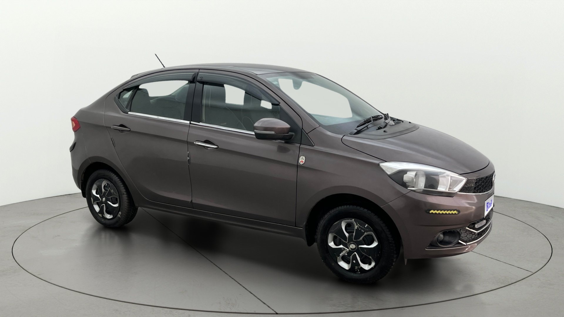 View 2017 Tata Tigor XT Petrol Image 36 Used 2017 Tata Tigor XT Petrol Image 36