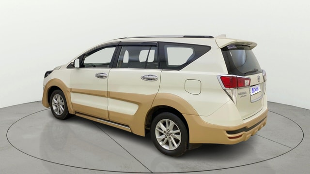 View Toyota Innova Crysta Image 2 Used Toyota Innova Crysta Image 2