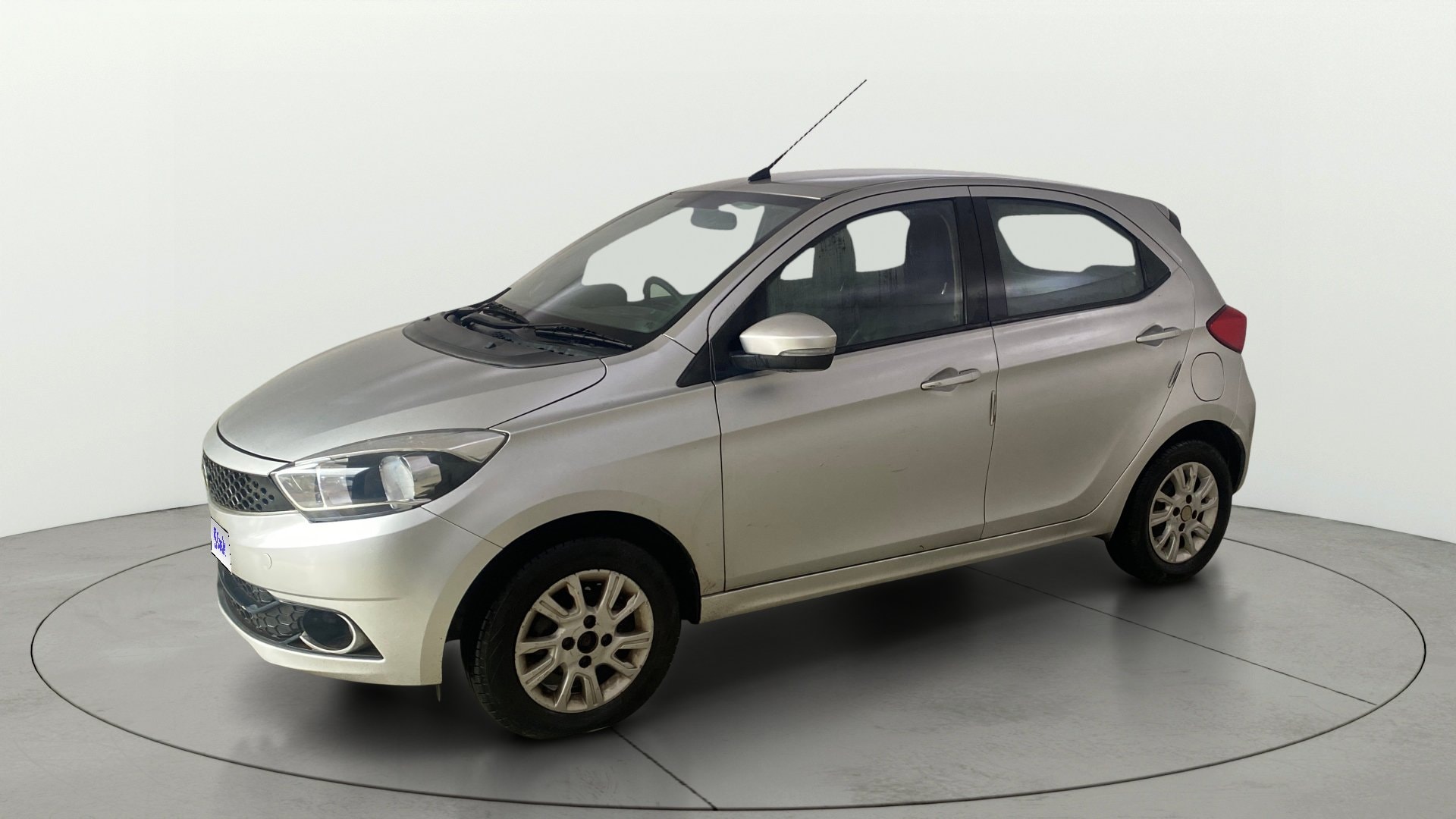 View 2016 Tata Tiago Revotorq XB Image 34 Used 2016 Tata Tiago Revotorq XB Image 34