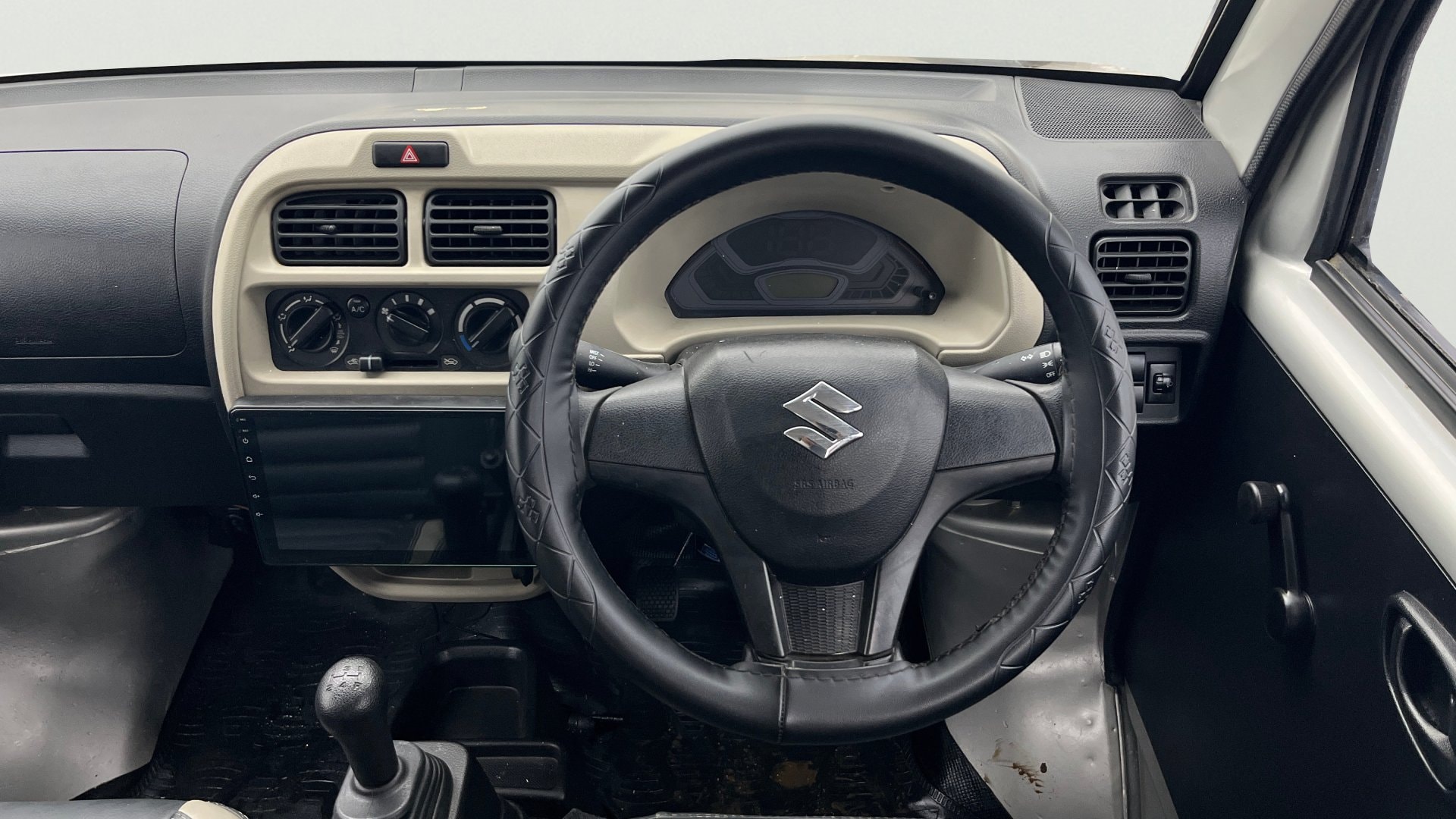 View 2024 Maruti Suzuki 1000 Base Variant Image 13 Used 2024 Maruti Suzuki 1000 Base Variant Image 13