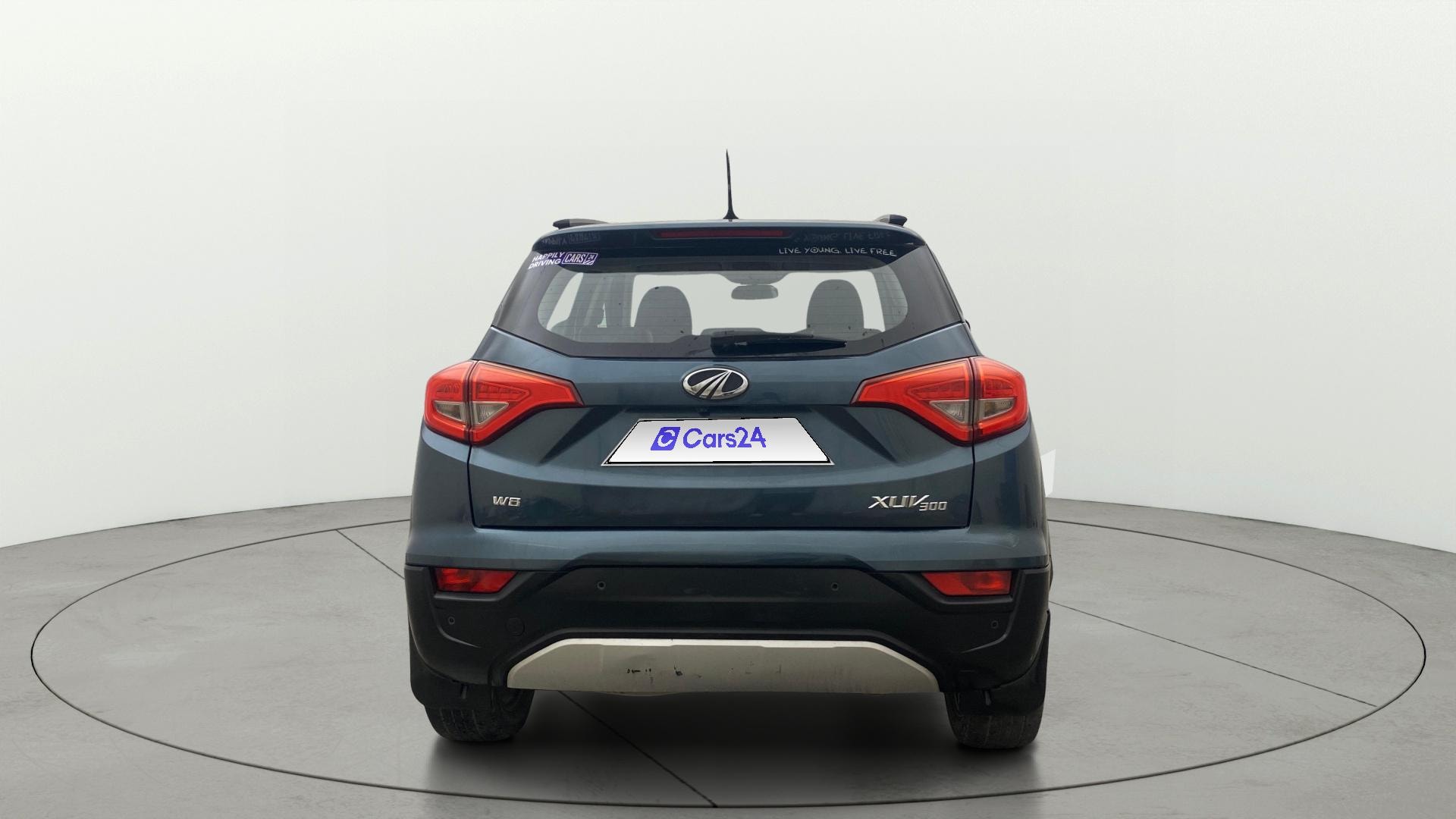 View 2020 Mahindra XUV300 W4 Petrol BS IV Image 40 Used 2020 Mahindra XUV300 W4 Petrol BS IV Image 40