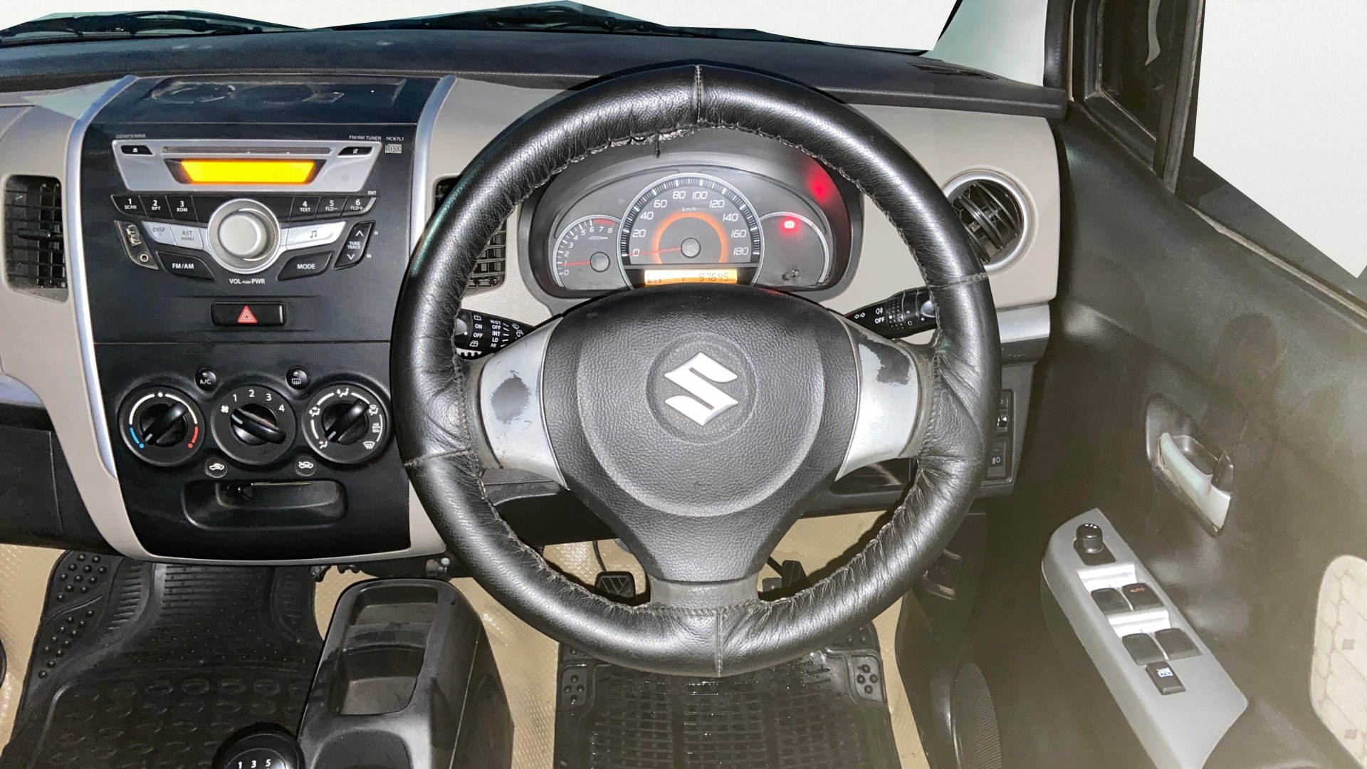 View 2015 Maruti Suzuki 1000 Base Variant Image 20 Used 2015 Maruti Suzuki 1000 Base Variant Image 20