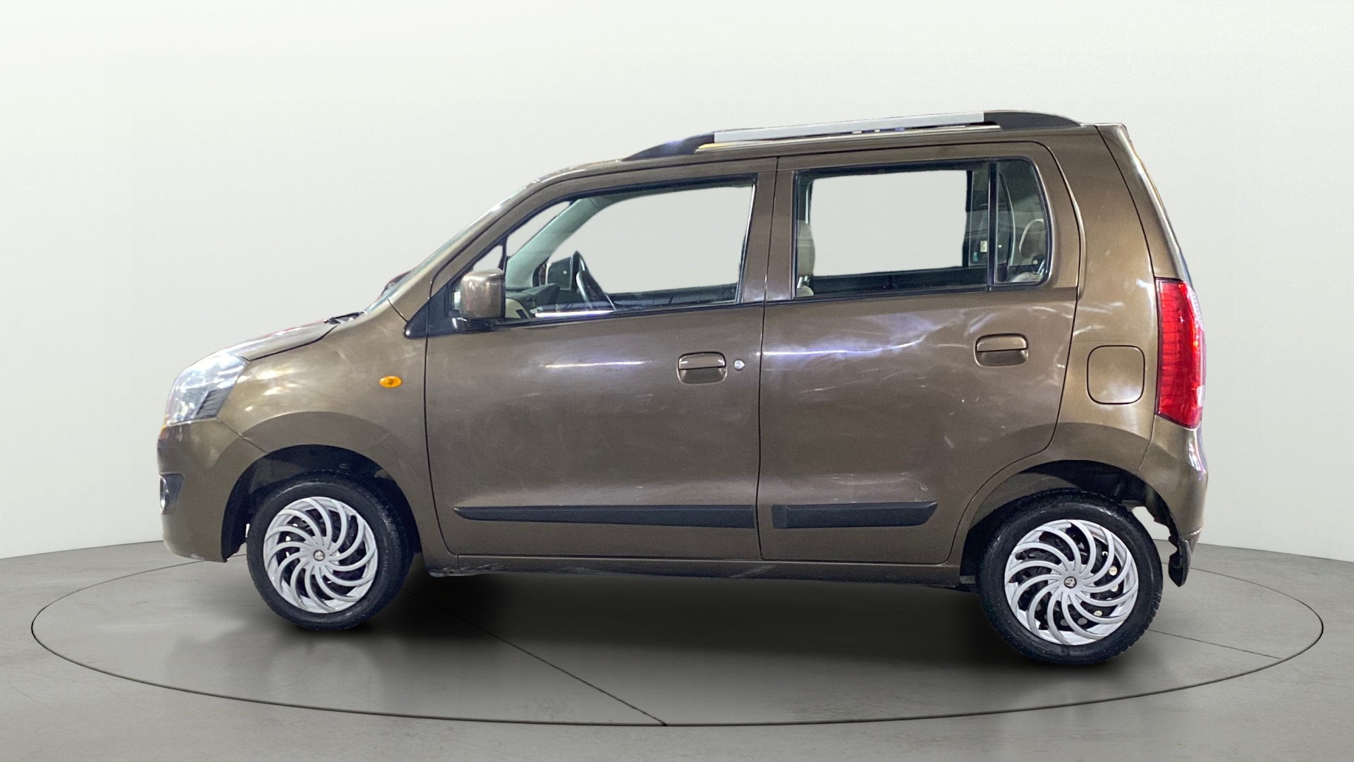View 2018 Maruti Suzuki 1000 Base Variant Image 5 Used 2018 Maruti Suzuki 1000 Base Variant Image 5