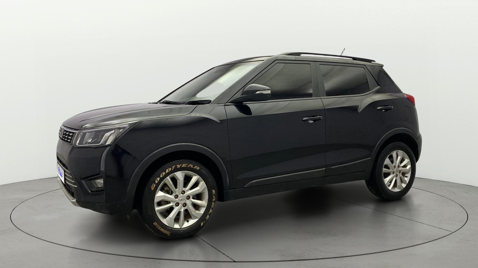 View 2021 Mahindra XUV300 W4 Petrol BS IV Image 22 Used 2021 Mahindra XUV300 W4 Petrol BS IV Image 22