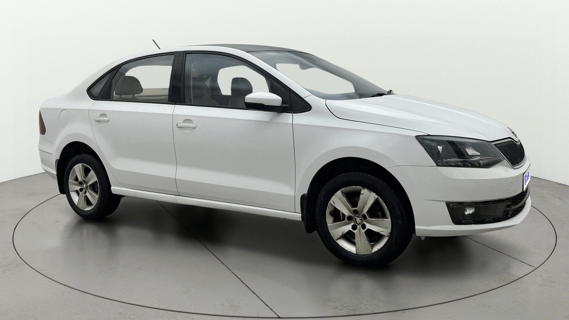 View 2017 Skoda Rapid 1.6 MPI Style Plus AT Image 35 Used 2017 Skoda Rapid 1.6 MPI Style Plus AT Image 35