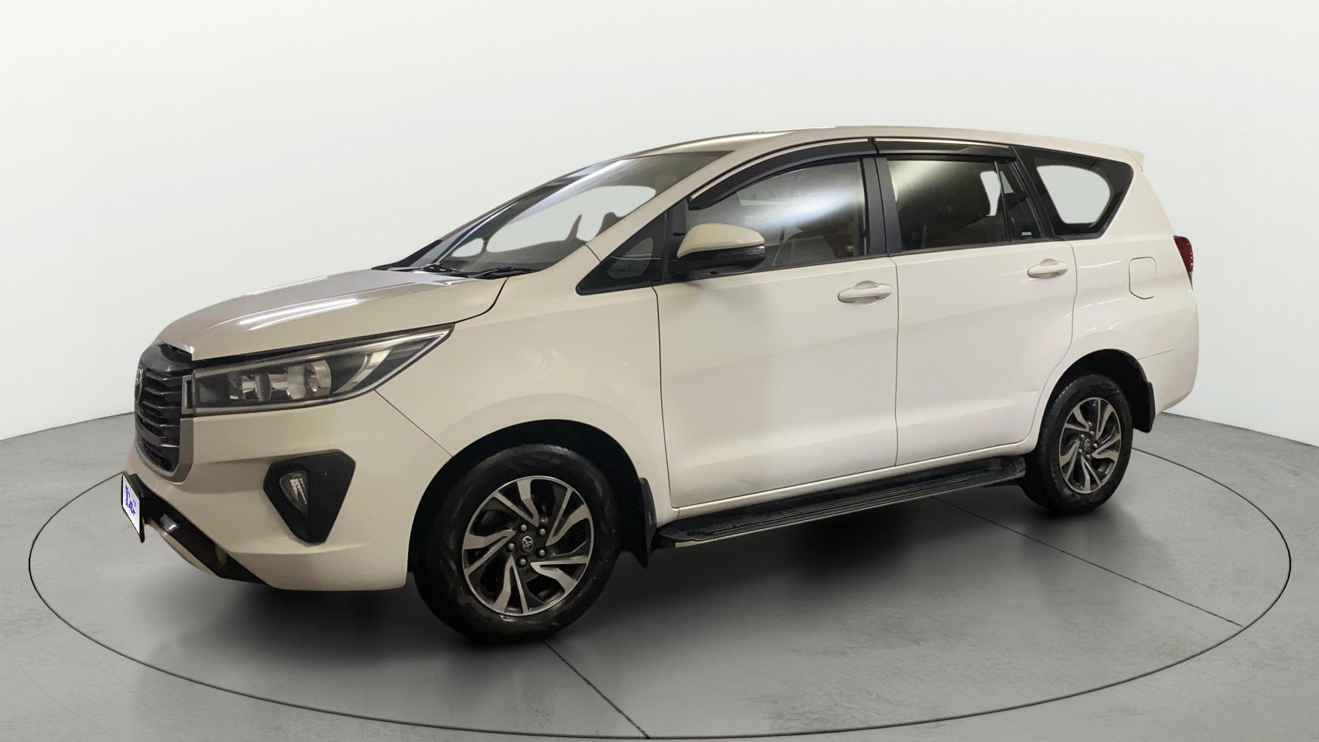 View 2021 Toyota Innova Crysta 2.4 G MT 7-Seater BS IV Image 23 Used 2021 Toyota Innova Crysta 2.4 G MT 7-Seater BS IV Image 23