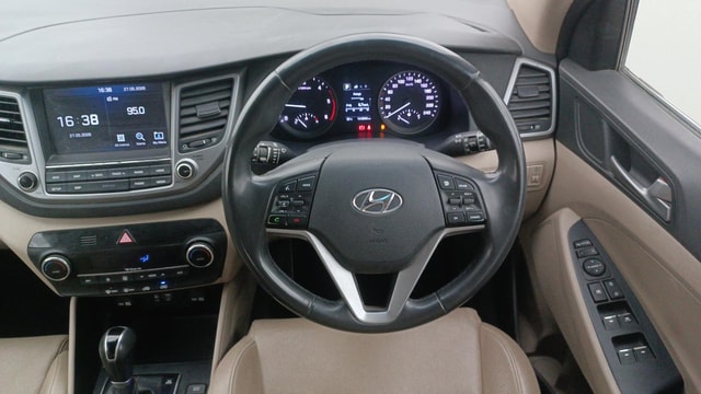 View Hyundai Tucson Image 13 Used Hyundai Tucson Image 13