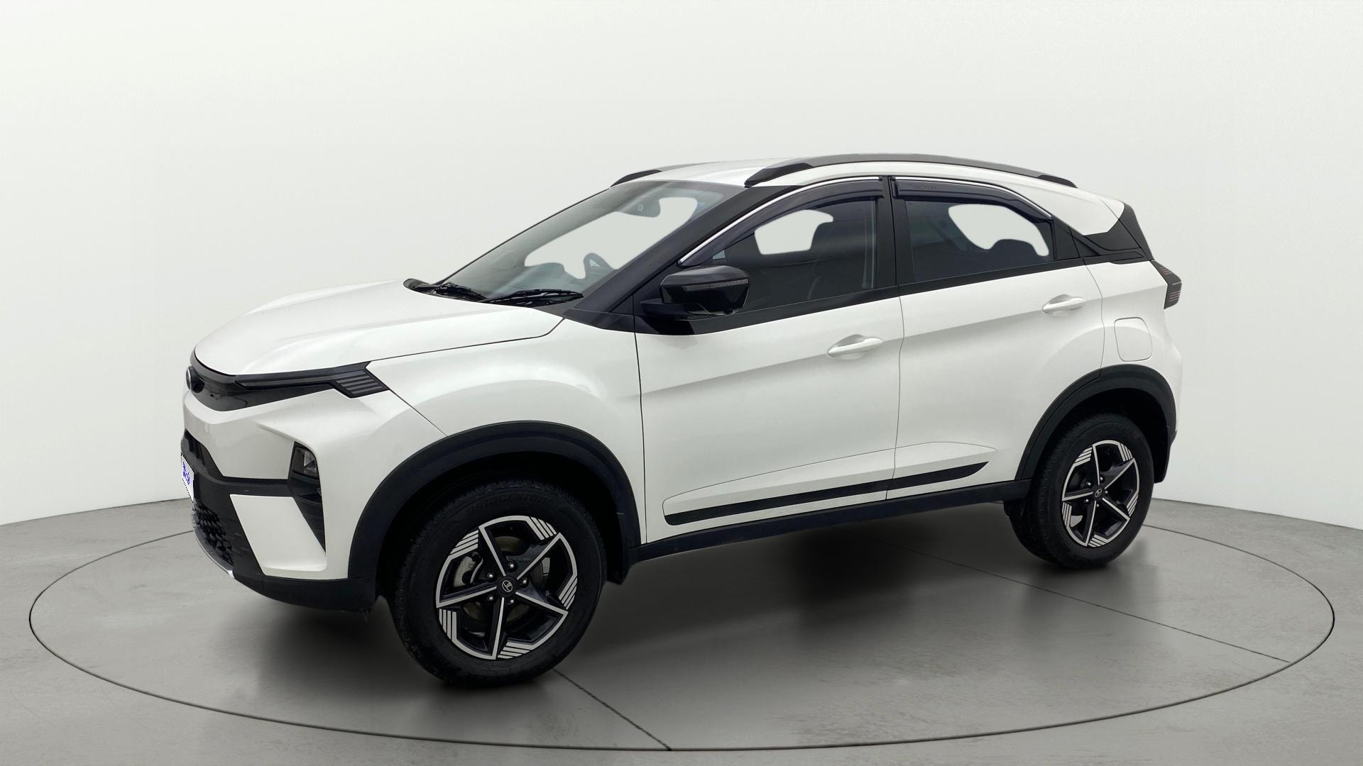 View 2025 Tata Nexon Revotron XE Image 36 Used 2025 Tata Nexon Revotron XE Image 36