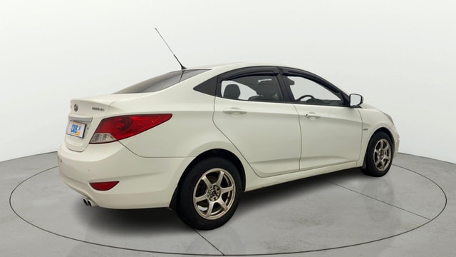 View Hyundai Fluidic Verna Image 43 Used Hyundai Fluidic Verna Image 43