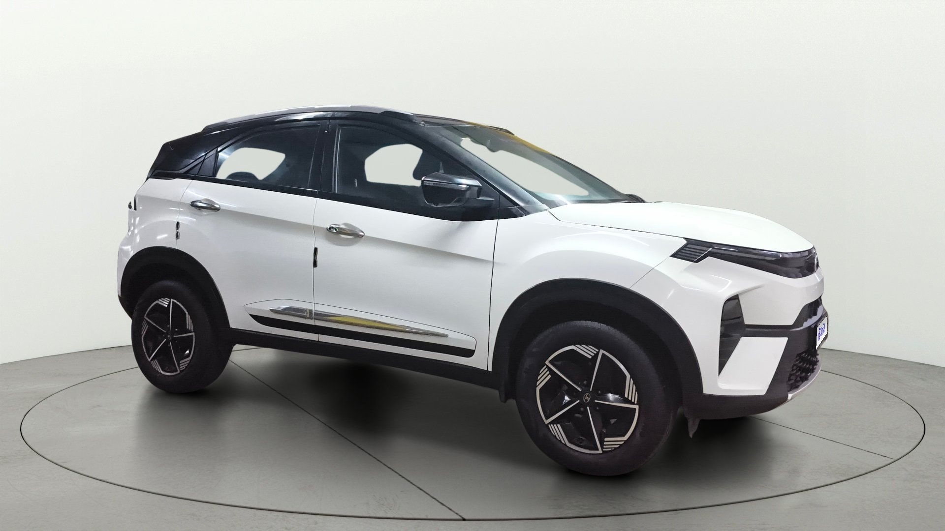 View 2024 Tata Nexon Revotron XE Image 21 Used 2024 Tata Nexon Revotron XE Image 21
