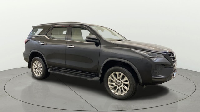 View Toyota Fortuner Image 15 Used Toyota Fortuner Image 15