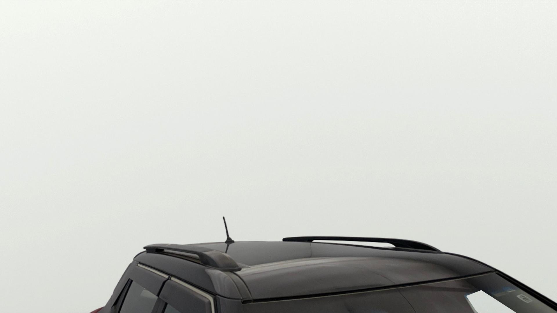 View 2022 Mahindra XUV300 W4 Petrol BS IV Image 7 Used 2022 Mahindra XUV300 W4 Petrol BS IV Image 7