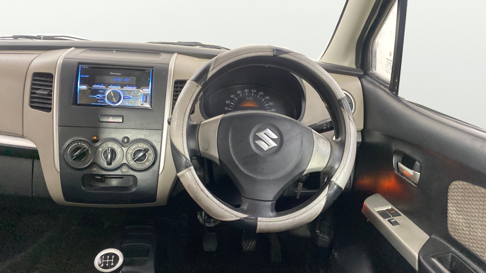 View 2016 Maruti Suzuki 1000 Base Variant Image 20 Used 2016 Maruti Suzuki 1000 Base Variant Image 20