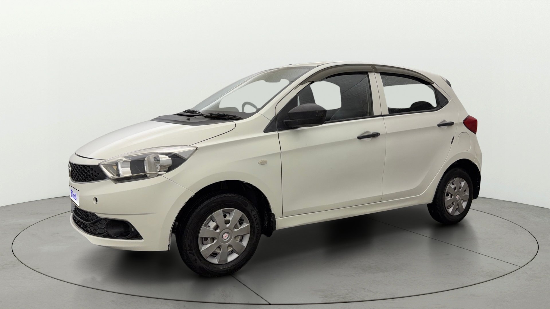 View 2018 Tata Tiago Revotorq XB Image 34 Used 2018 Tata Tiago Revotorq XB Image 34