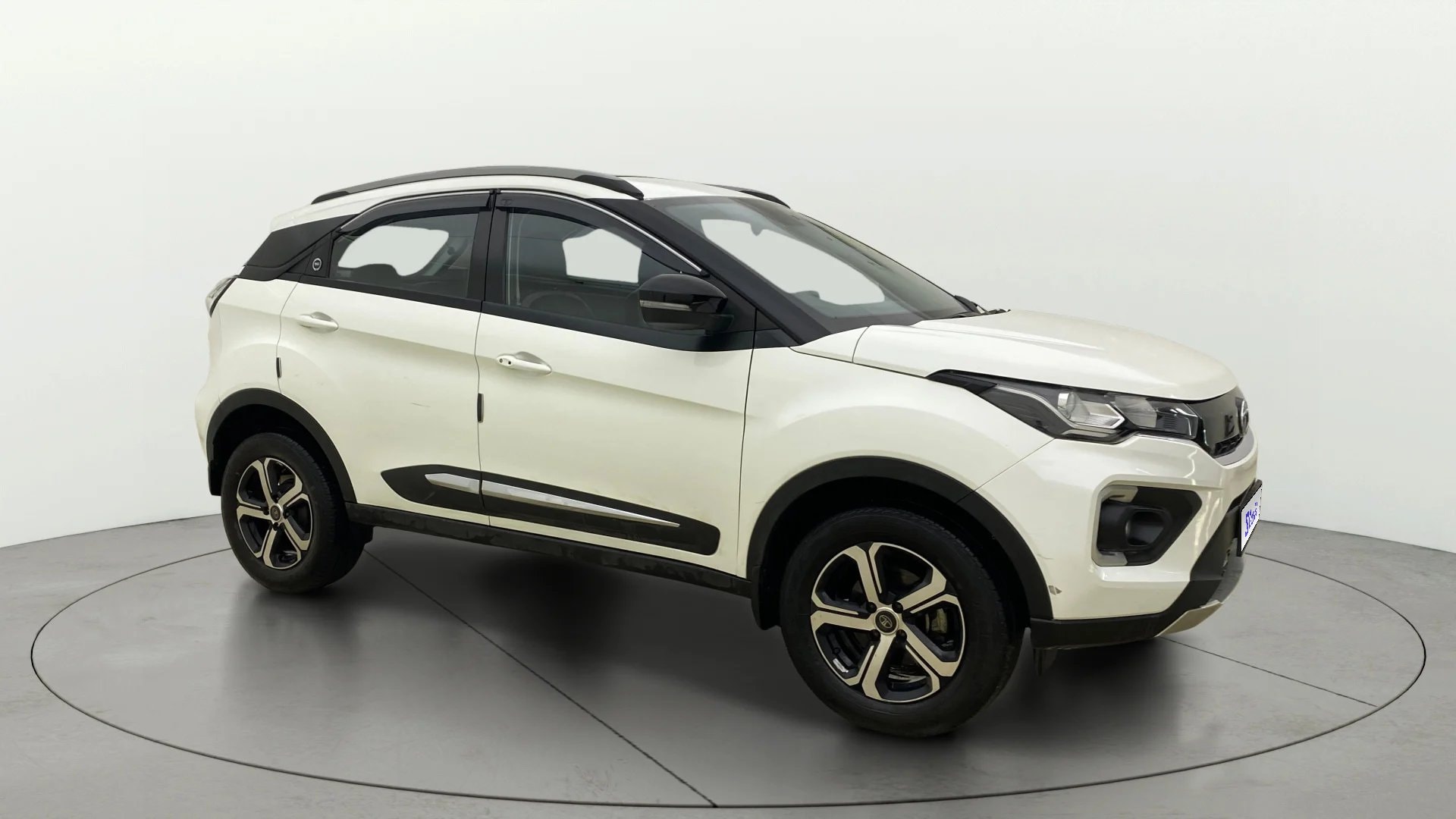 View 2023 Tata Nexon Revotron XE Image 14 Used 2023 Tata Nexon Revotron XE Image 14