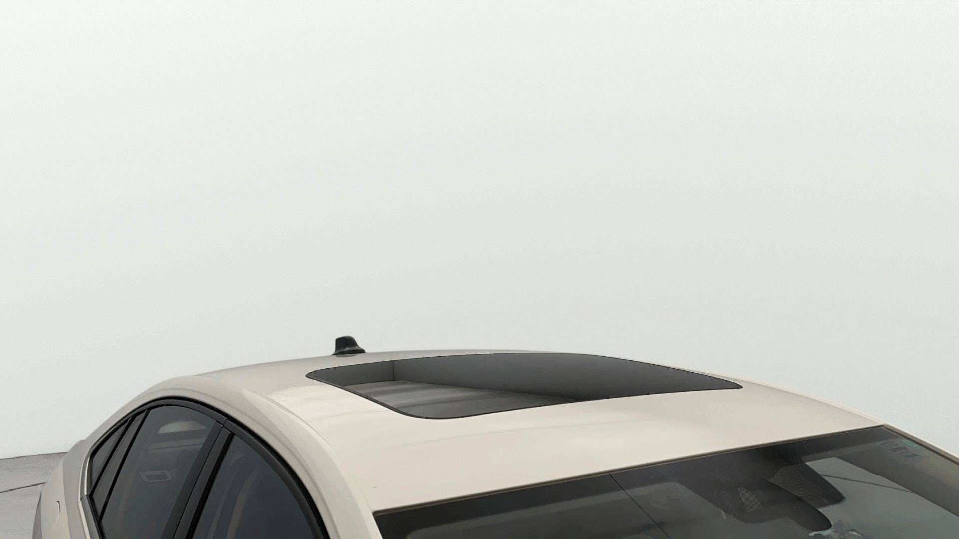 View 2022 Skoda Slavia Style 1.5 TSI DSG Image 5 Used 2022 Skoda Slavia Style 1.5 TSI DSG Image 5