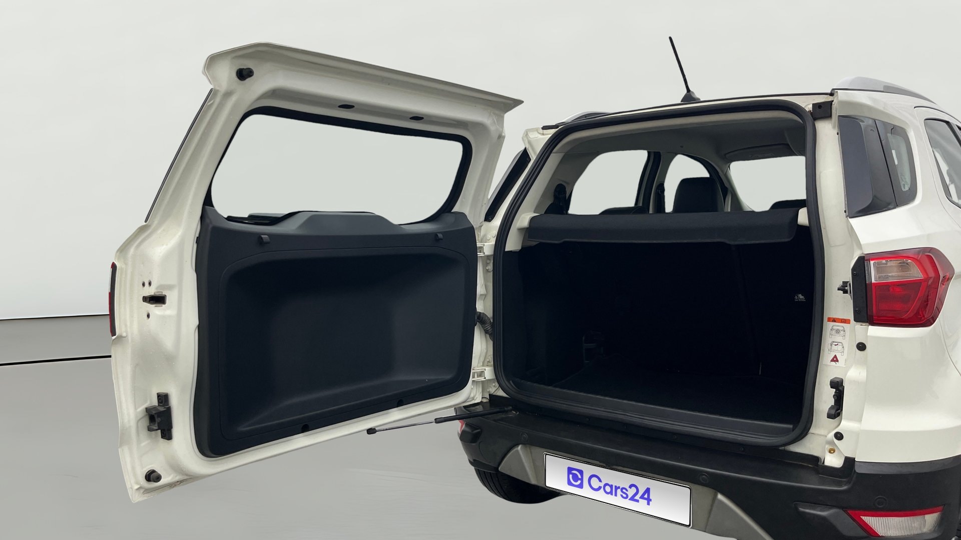 View 2019 Ford EcoSport 1.5 TDCi Diesel Ambiente BS IV Image 17 Used 2019 Ford EcoSport 1.5 TDCi Diesel Ambiente BS IV Image 17