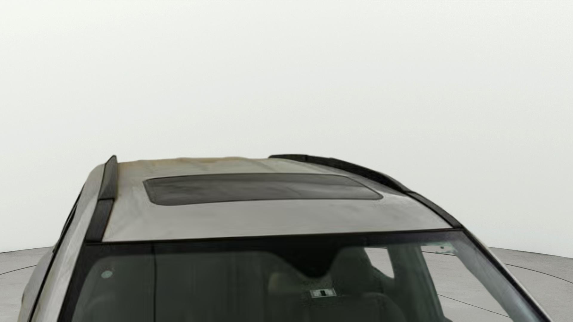 View 2015 Mahindra XUV500 W10 FWD Image 5 Used 2015 Mahindra XUV500 W10 FWD Image 5