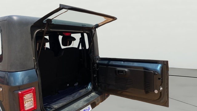 View Mahindra Thar Image 17 Used Mahindra Thar Image 17