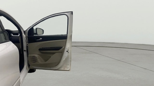 View Renault Triber Image 47 Used Renault Triber Image 47
