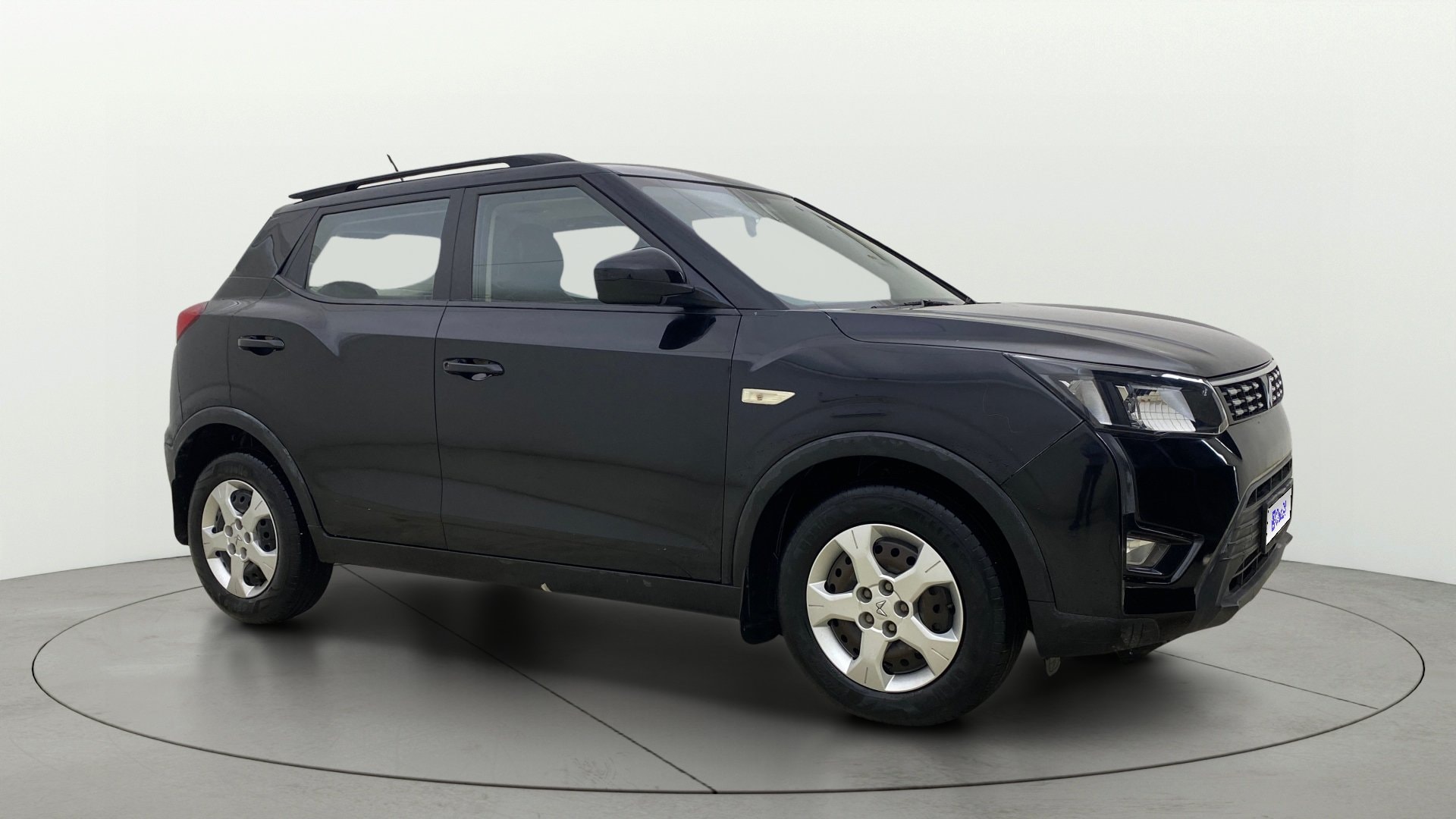 View 2023 Mahindra XUV300 W4 Petrol BS IV Image 22 Used 2023 Mahindra XUV300 W4 Petrol BS IV Image 22