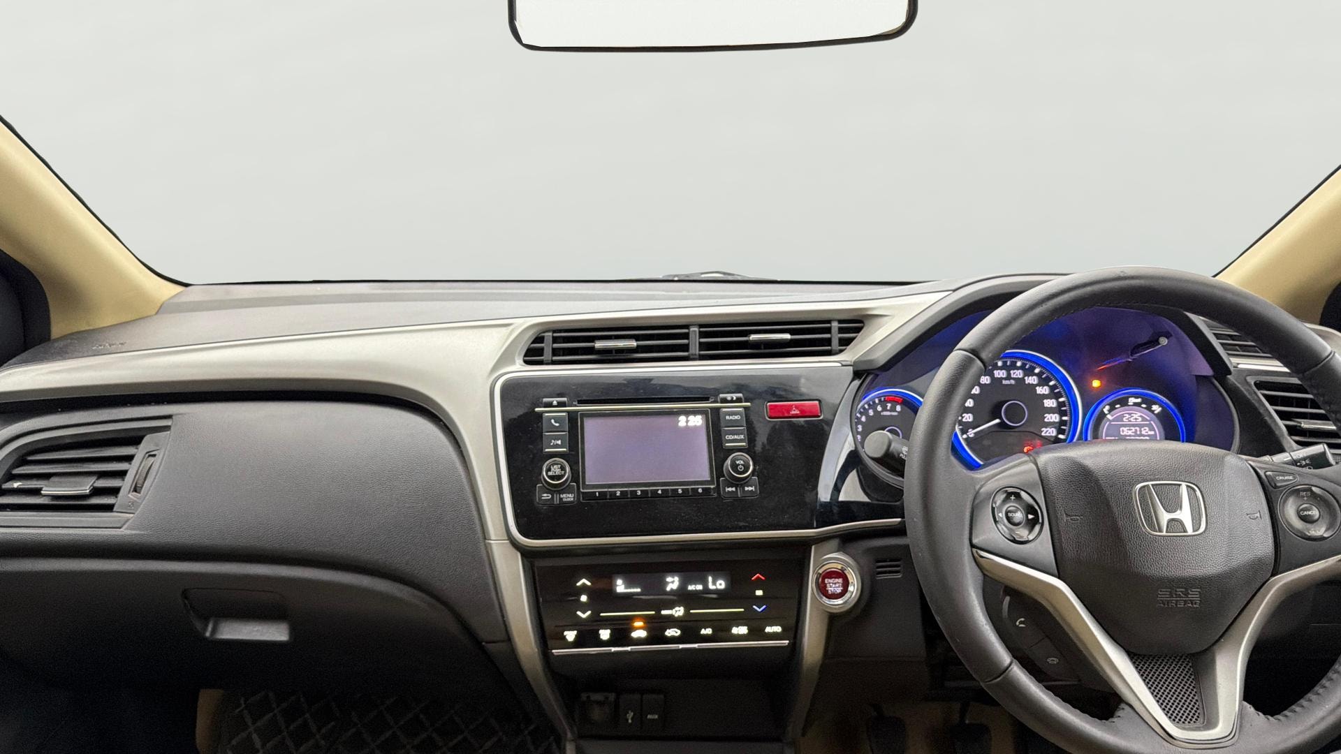 View 2017 Honda City ZX MT Diesel Anniversary Edition Image 18 Used 2017 Honda City ZX MT Diesel Anniversary Edition Image 18