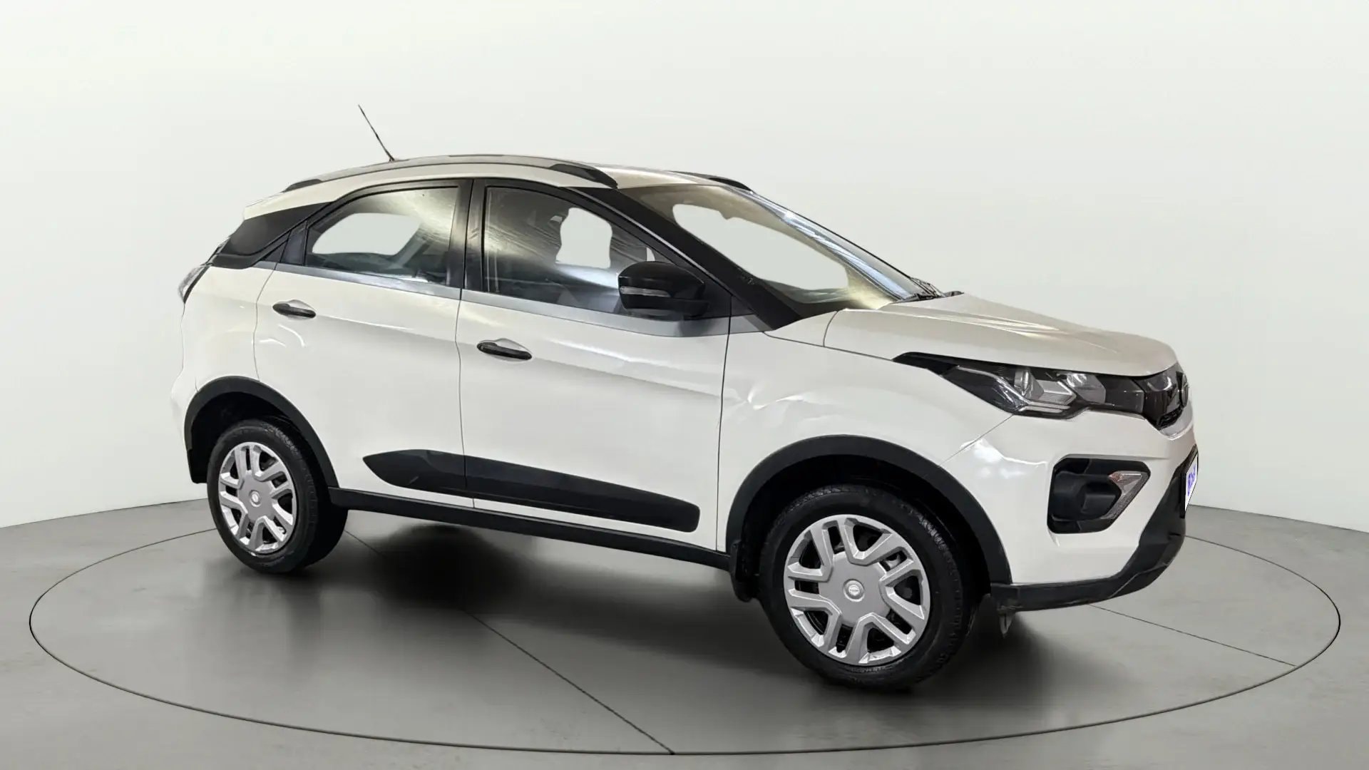 View 2020 Tata Nexon Revotron XM Image 21 Used 2020 Tata Nexon Revotron XM Image 21