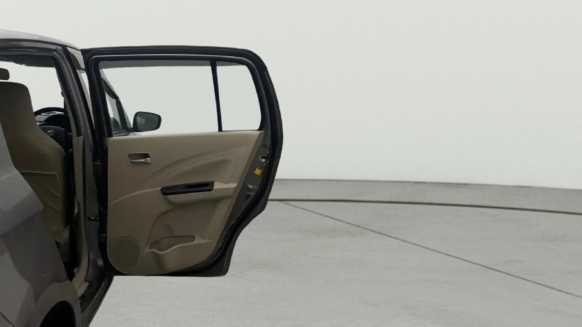View 2018 Maruti Suzuki 1000 Base Variant Image 8 Used 2018 Maruti Suzuki 1000 Base Variant Image 8