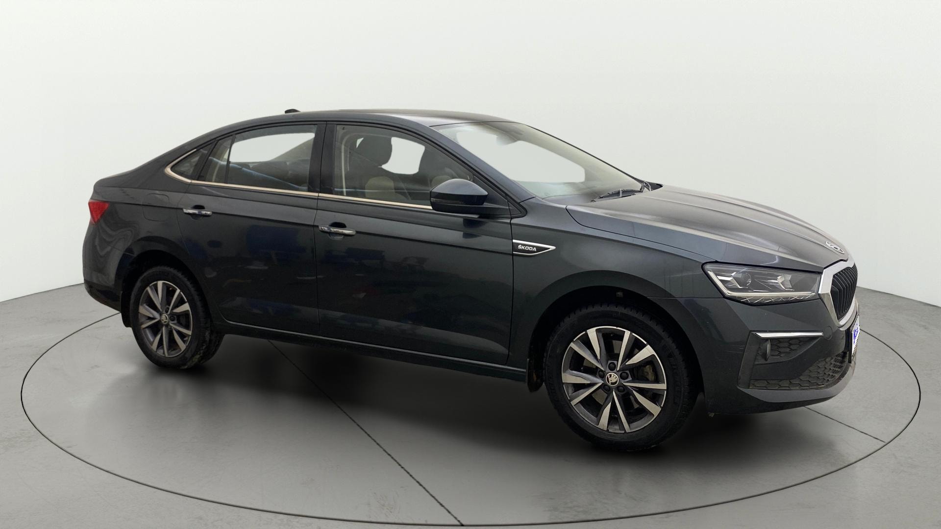 View 2022 Skoda Slavia Style 1.5 TSI MT Image 38 Used 2022 Skoda Slavia Style 1.5 TSI MT Image 38