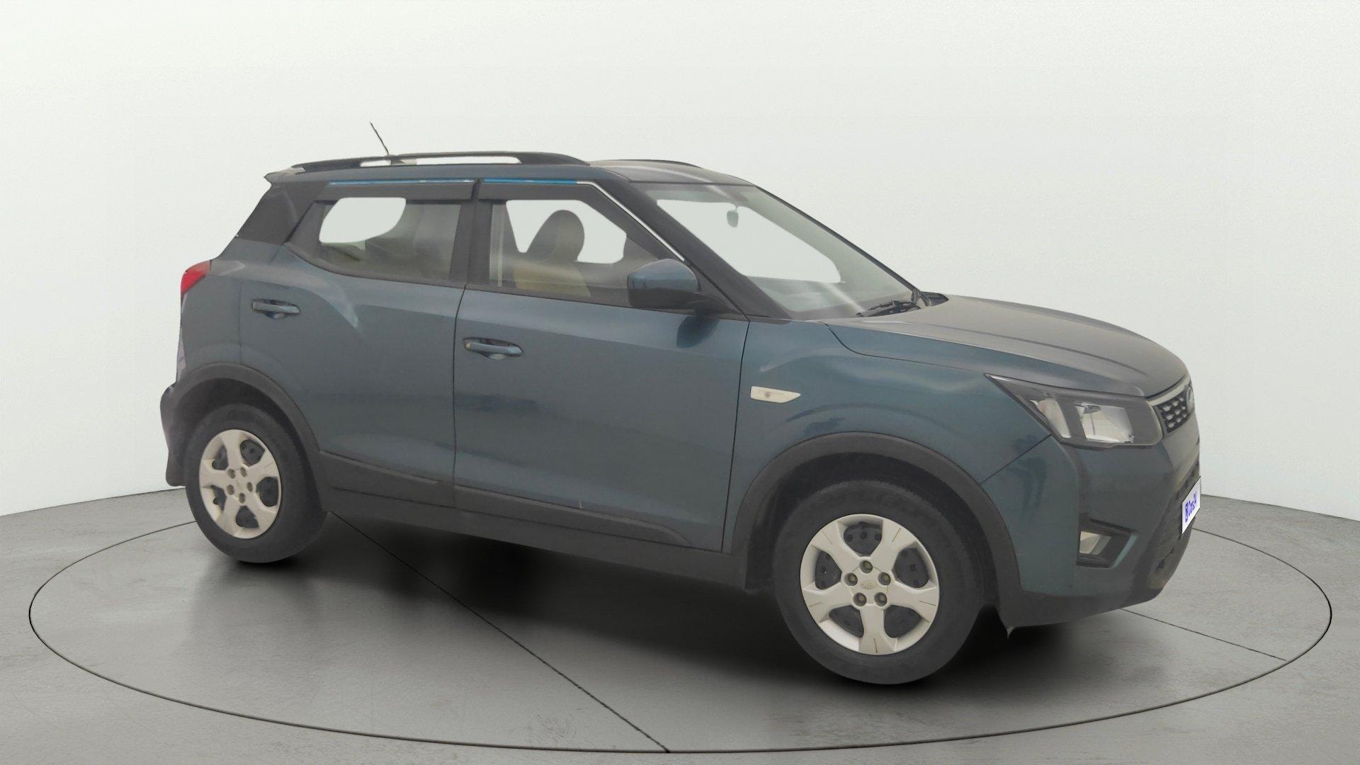View 2019 Mahindra XUV300 W4 Petrol BS IV Image 21 Used 2019 Mahindra XUV300 W4 Petrol BS IV Image 21
