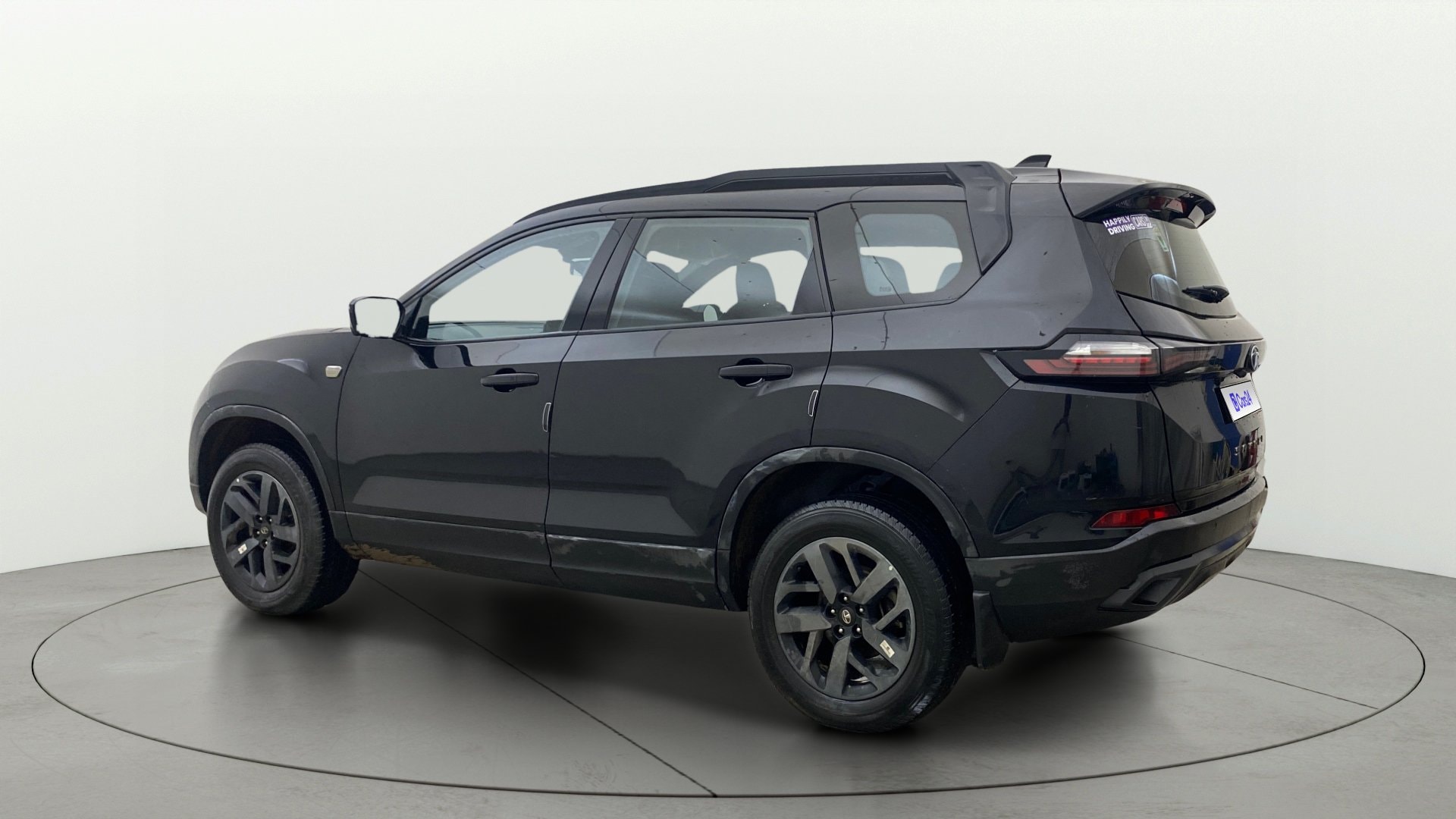 View 2024 Tata Safari XZA Plus Option Dark Image 2 Used 2024 Tata Safari XZA Plus Option Dark Image 2