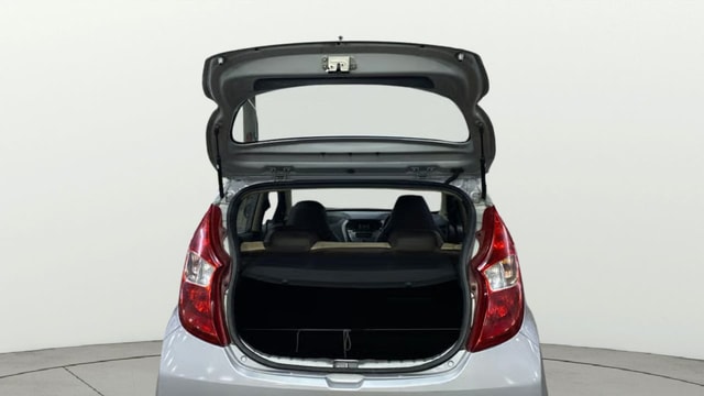 View Hyundai EON Image 29 Used Hyundai EON Image 29