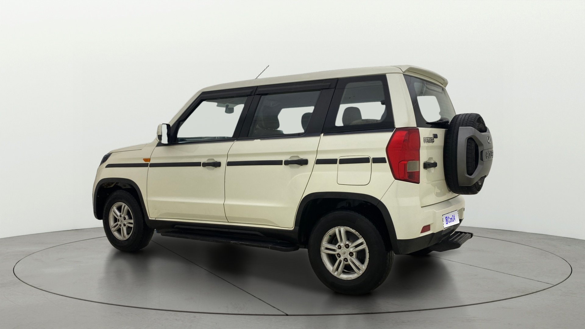 View 2022 Mahindra Bolero Neo N10 (R) Image 2 Used 2022 Mahindra Bolero Neo N10 (R) Image 2